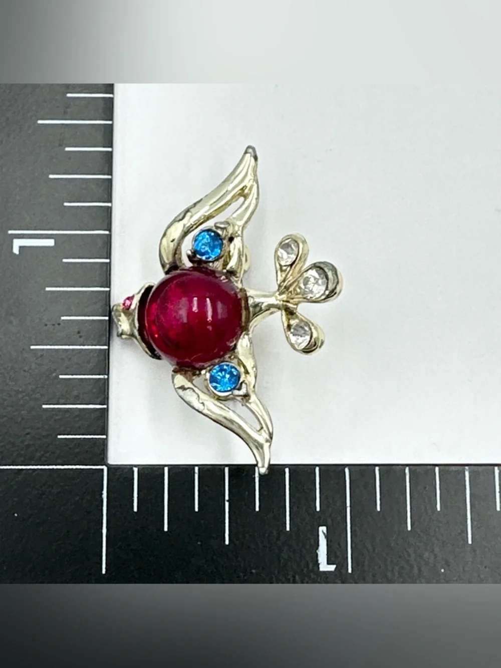 Vintage Set Of 3 Red Jelly Belly Fish Scatter Brooch Pins